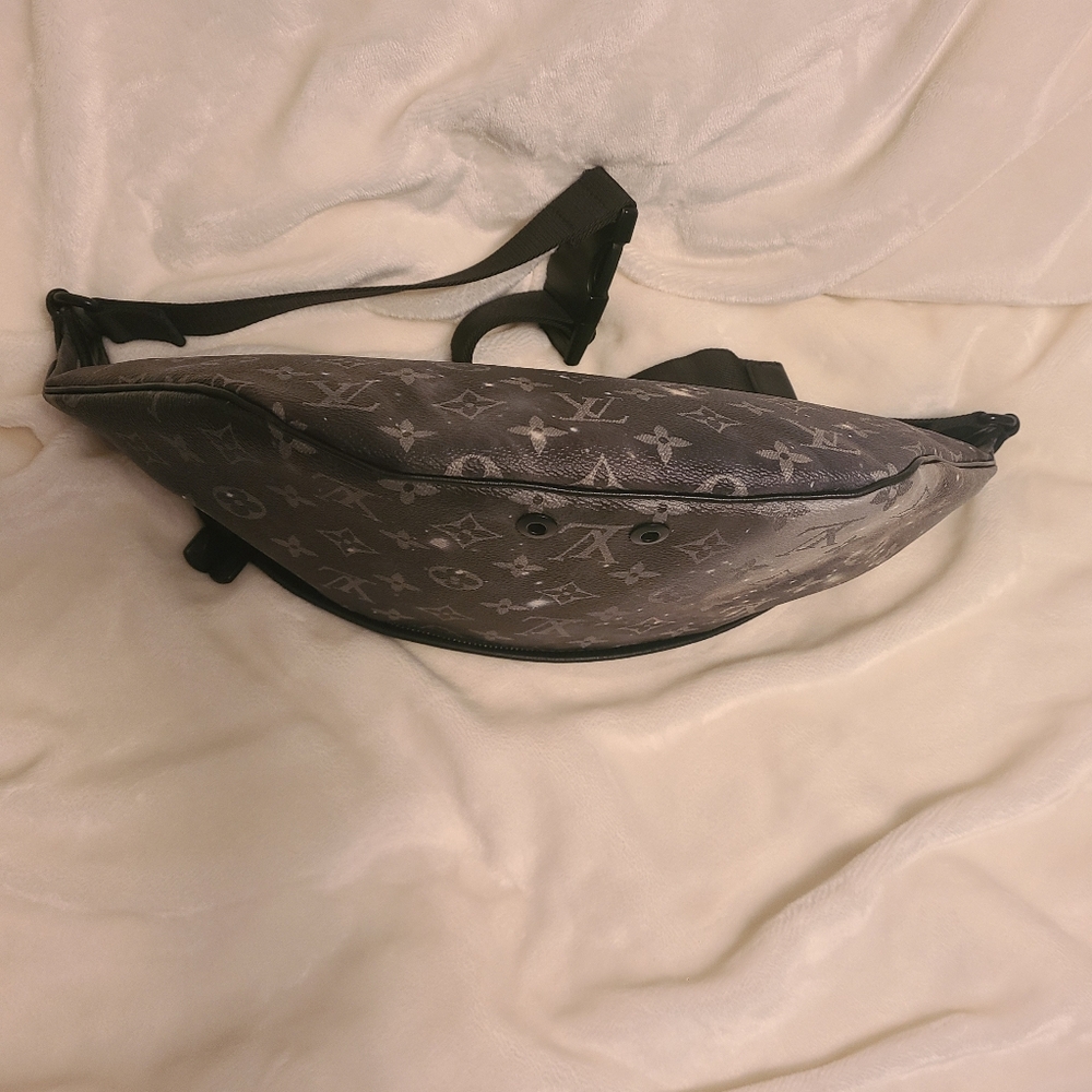 Authentic LV Louis Vuitton Special Edition Galaxy Discovery Mono Belt Bum Bag - Picture 7 of 16